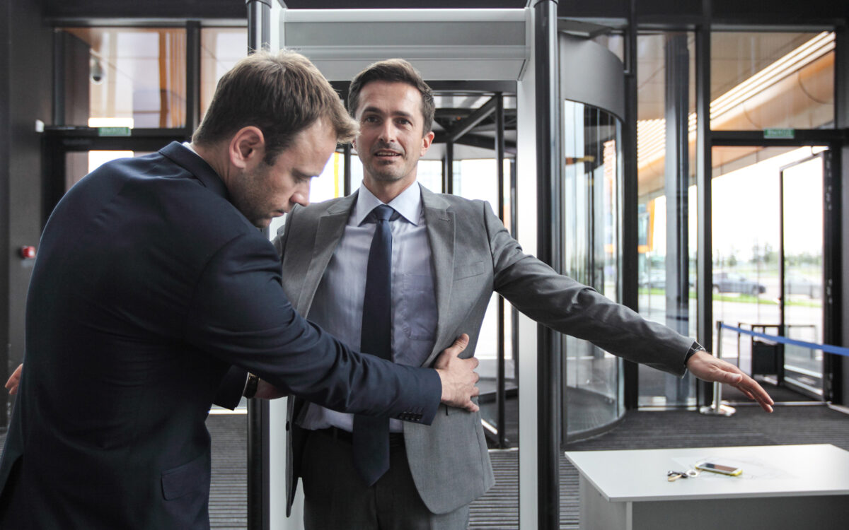 flughafensicherheitsdienst metalldetektor security-services helwacht